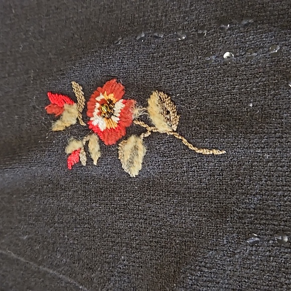 Koret Black Floral Embroidered Sweater Vest size L - Picture 5 of 10